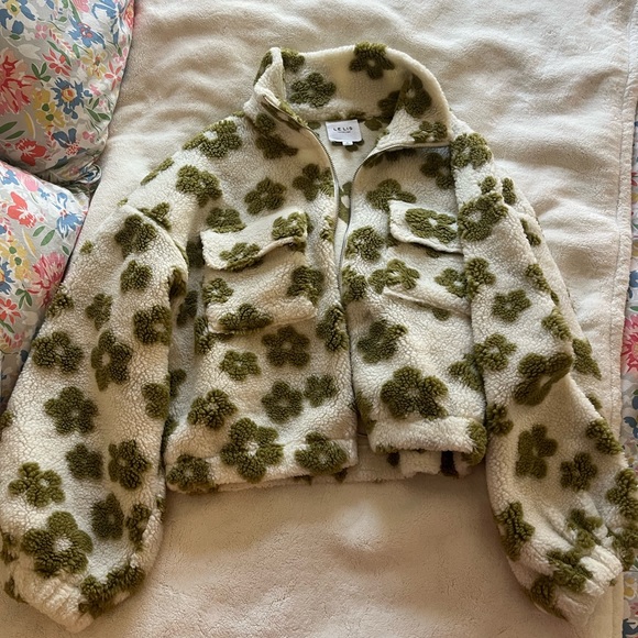 Le Lis Jackets & Blazers - Le Lis Olive Floral Fleece Jacket